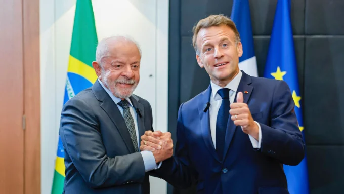 Presidente da República, Luiz Inácio Lula da Silva, durante Reunião bilateral com o Presidente da França, Emmanuel Macron