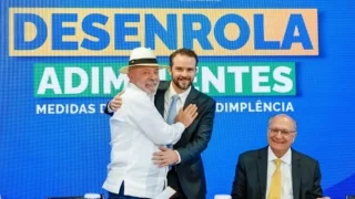 Presidente da República, Luiz Inácio Lula da Silva, o ministro da Fazenda, Dario Durigan e o vice-Presidente da República Geraldo Alckmin