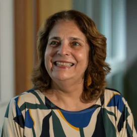 Márcia Abrahão, ex-reitora da UnB Pré-candidata a deputada federal pelo PT-DF