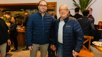 O primeiro encontro público de Carlos Bolsonaro e Amin, rivais em Santa Catarina