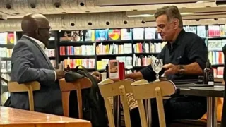 Joaquim Barbosa se encontra com Aécio Neves