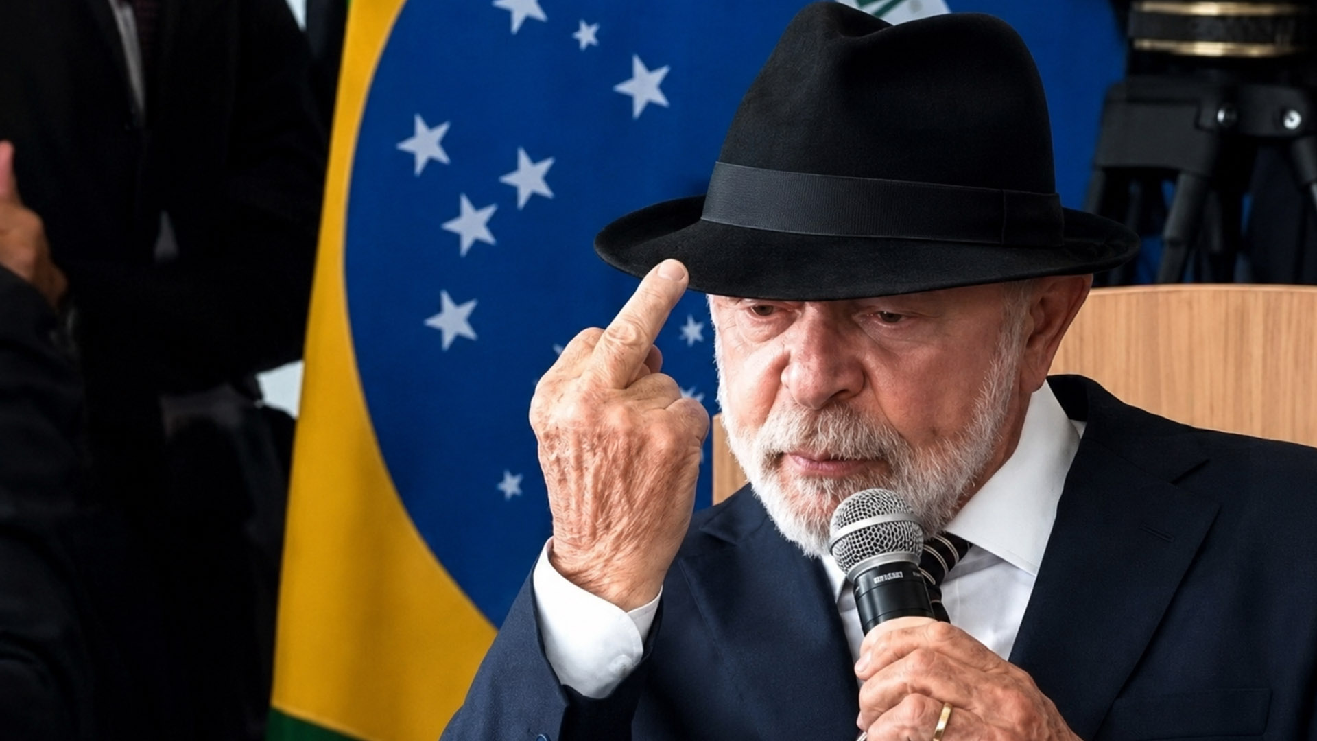 ‘Dedo do meio’ de Lula provocou incômodo até entre ministros