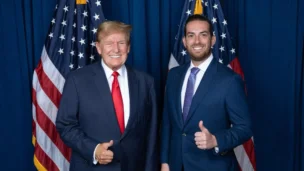 O Presidente dos Estados Unidos, Donald Trump e Embaixador indicado Daniel Perez.