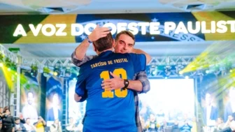 Flávio Bolsonaro, Tarcísio de Freitas