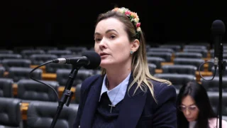 Dep. Julia Zanatta