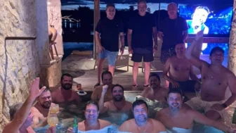 Festa, Políticos na piscina