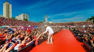 Lula em ato de lançamento da campanha à reeleição