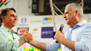 O senador Flávio Bolsonaro, candidato à presidência da República, com vice Alfredo Gaspar