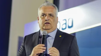 O vice Alfredo Gaspar