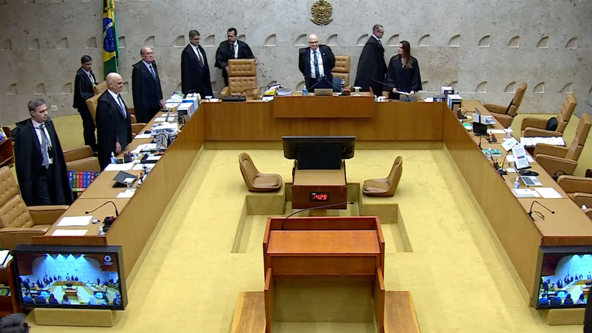 Trade eleitoral: como o mercado acompanha e reage à crise do STF
