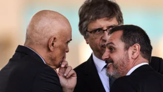 O ministro do STF, Alexandre de Moraes, o Procurador-Geral da República, Paulo Gonet, e o diretor da Polícia Federal, Andrei Rodrigues