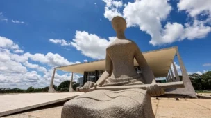 Fachada do Supremo Tribunal Federal, STF, Estátua