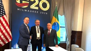 Elias Rosa e Mauro Vieira se reúnem com Jamieson Greer no G20 para discutir tarifas