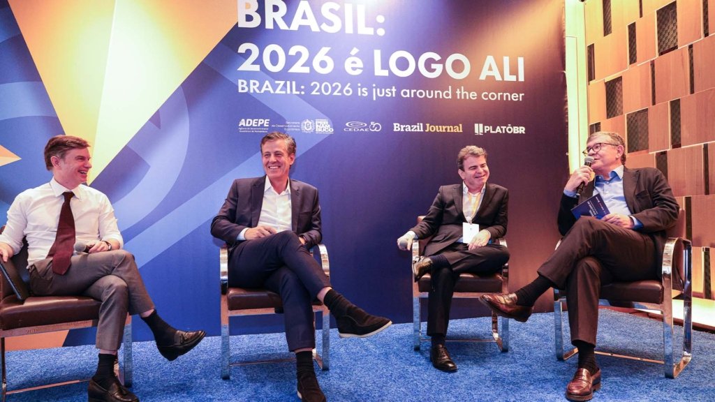 Daniel Goldberg, Marcos Lutz e Rubens Ometto com o jornalista Geraldo Samor, fundador do Brazil Journal