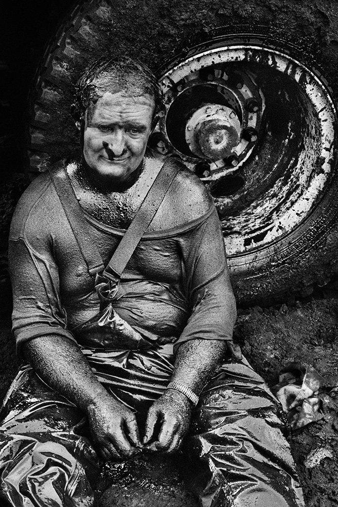Sebastião Salgado, Gisement de pétrole du Grand Burhan, Koweit, 1991, Collection MEP, Paris
