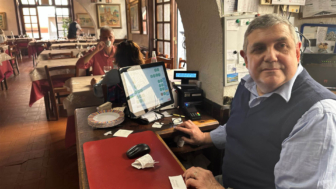 Antonello Fulvimari, dono do Al Passetto di Borgo, restaurante preferido do clero, em Roma
